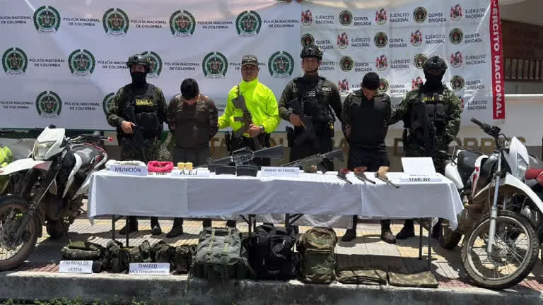 Imagen de Ejército captura a dos miembros de grupo armado en Santander e incauta armas y minas antipersona