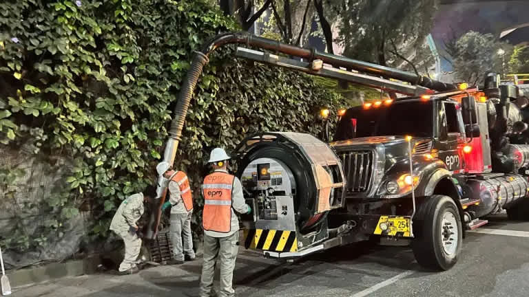 Imagen de EPM intervino más de 16.000 sumideros y retiró residuos de quebradas en Antioquia