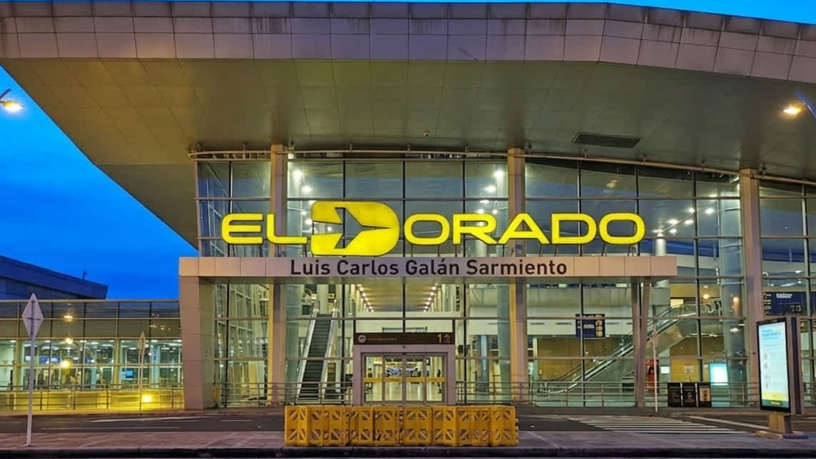 Imagen de Policía incauta 60 kilos de marihuana en aeropuerto El Dorado y captura a cinco personas