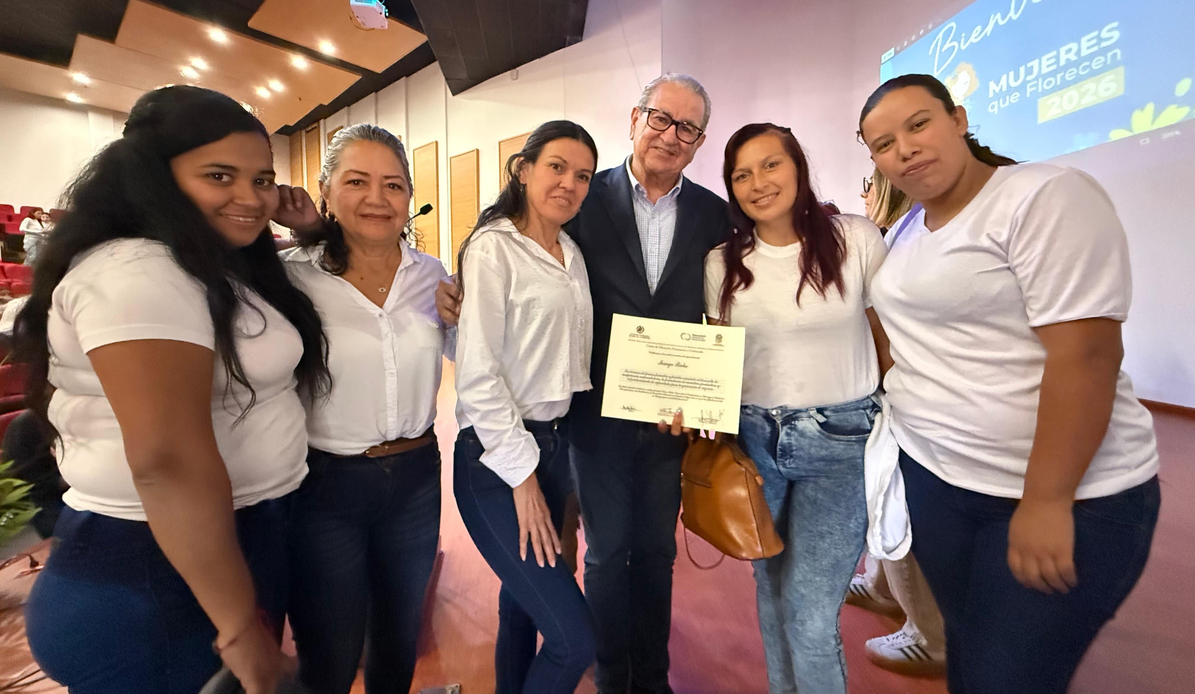 Imagen de Inicia la segunda fase del programa 'Mujeres que Florecen' en Fusagasugá