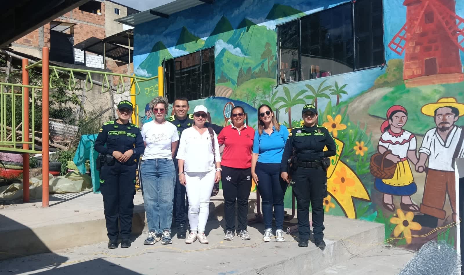 Imagen de Juntos construimos paz y futuro en Silvania: alianza entre Policía y comunidad