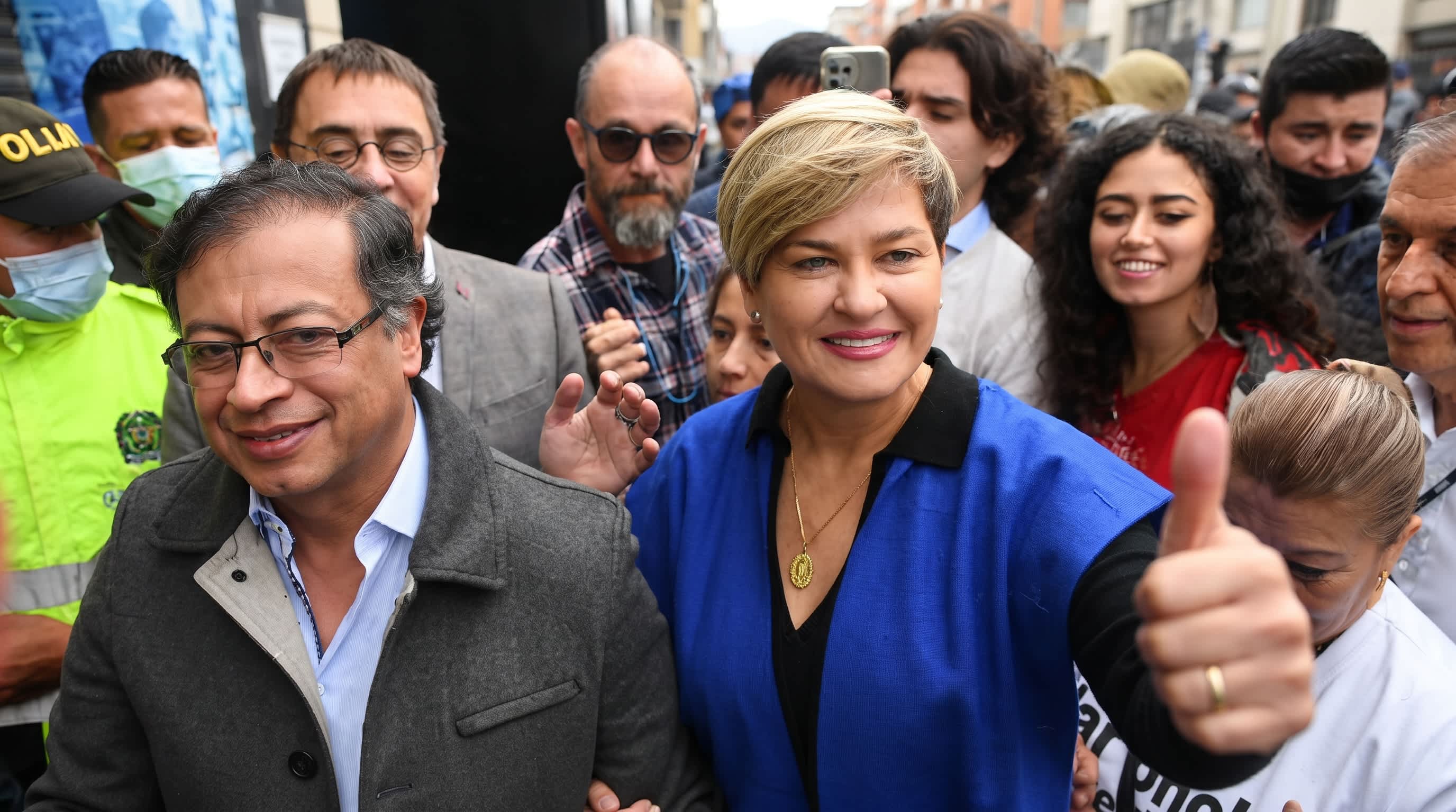 Imagen de Recomendarían a Verónica Alcocer buscar asilo político en medio de investigaciones