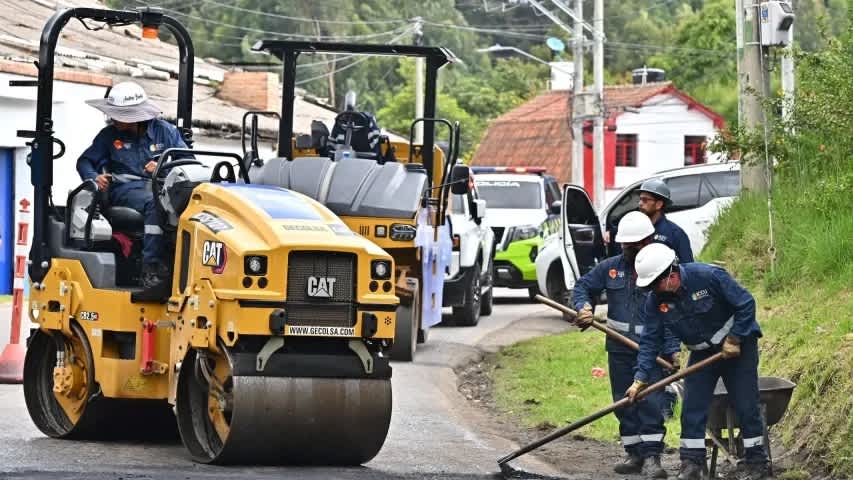 Imagen de Gobernación de Cundinamarca inicia recuperación de vía Cajicá-Tabio para transporte agrícola