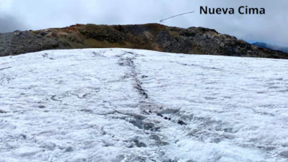 Imagen de IDEAM alerta sobre la inminente extinción del nevado Santa Isabel en Colombia