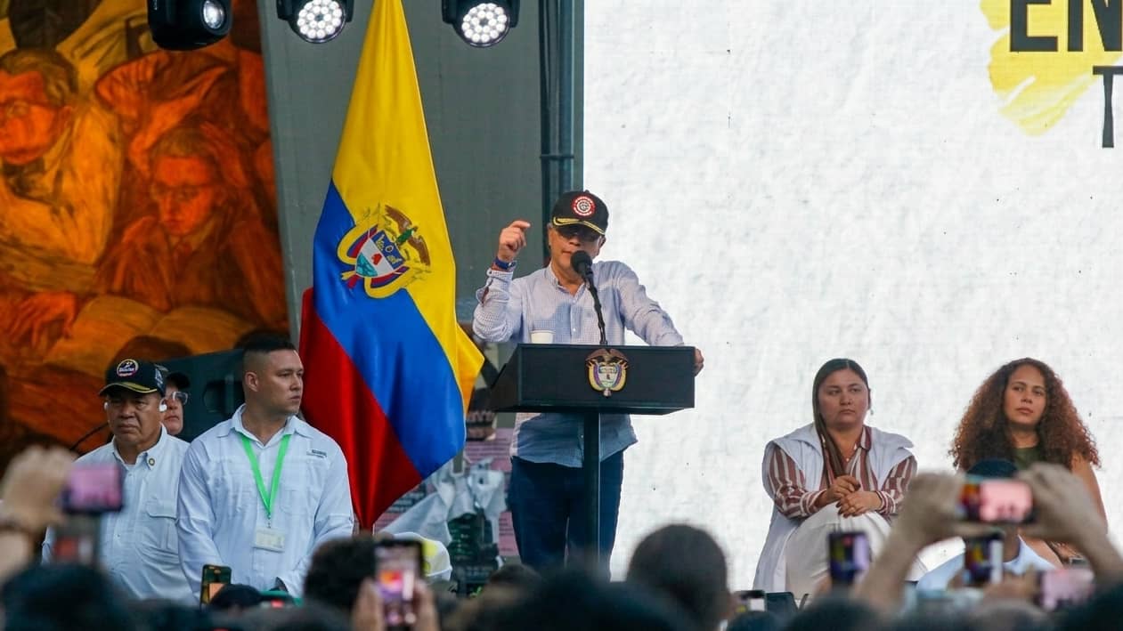 Imagen de Gobierno Petro tiene fuertes choques con las Cortes, el Congreso y el Banco