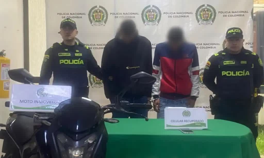 Imagen de Capturan a dos hombres tras hurto de celular y persecución en ciclorruta de Fontibón