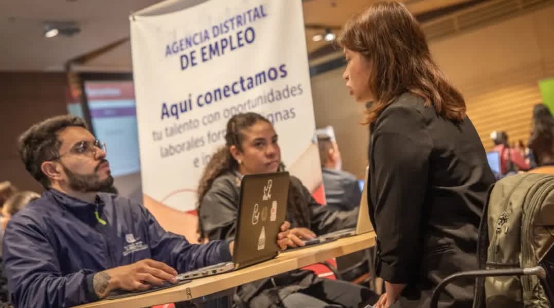 Imagen de Bogotá ofrece más de 1000 vacantes de empleo con 744 oportunidades para jóvenes entre 18 y 28 años