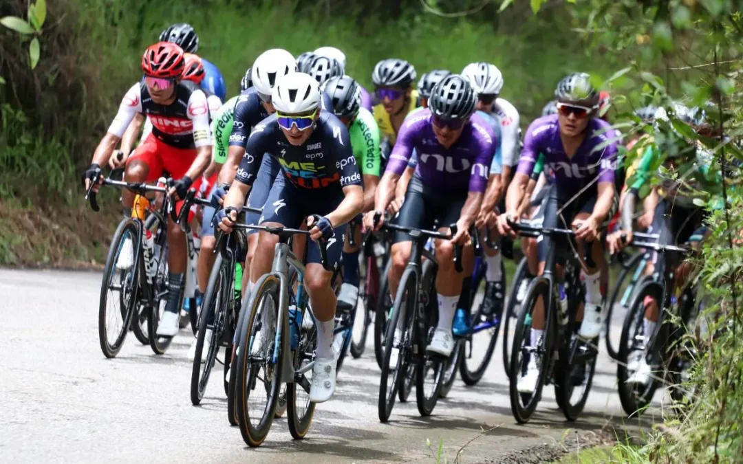 Todo listo para la sexta etapa de la Vuelta a Colombia 2025. Una jornada de alta monta�a que puede definir la general