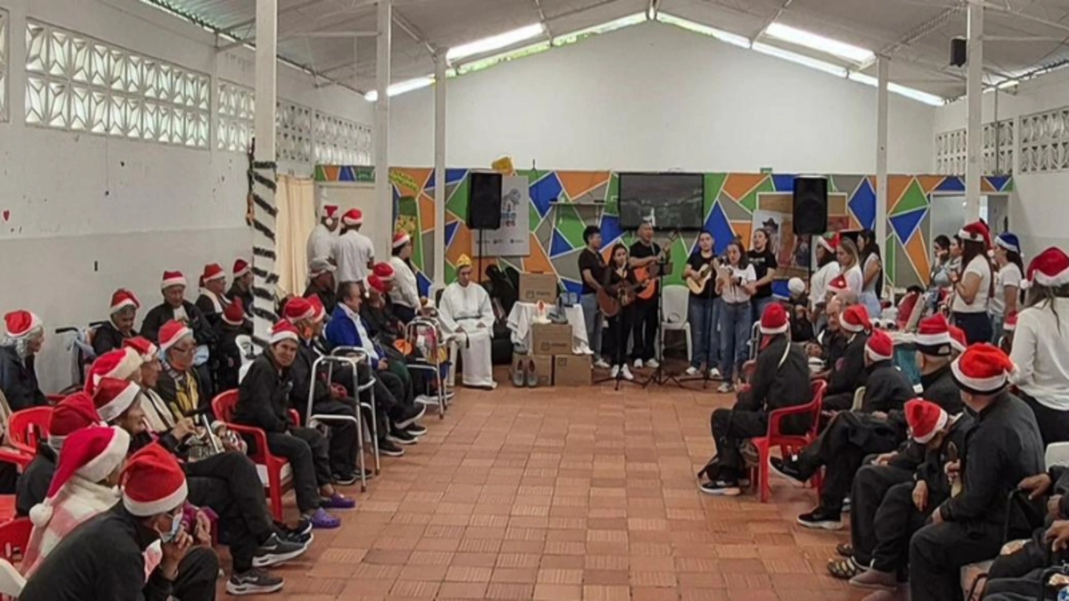 Compromiso social en Fusagasug�: La campa�a Dona tu tiempo ilumina la Navidad de los adultos mayores