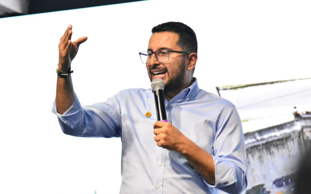 Cristian Portilla, el nuevo alcalde de Bucaramanga, asume con «paso firme»