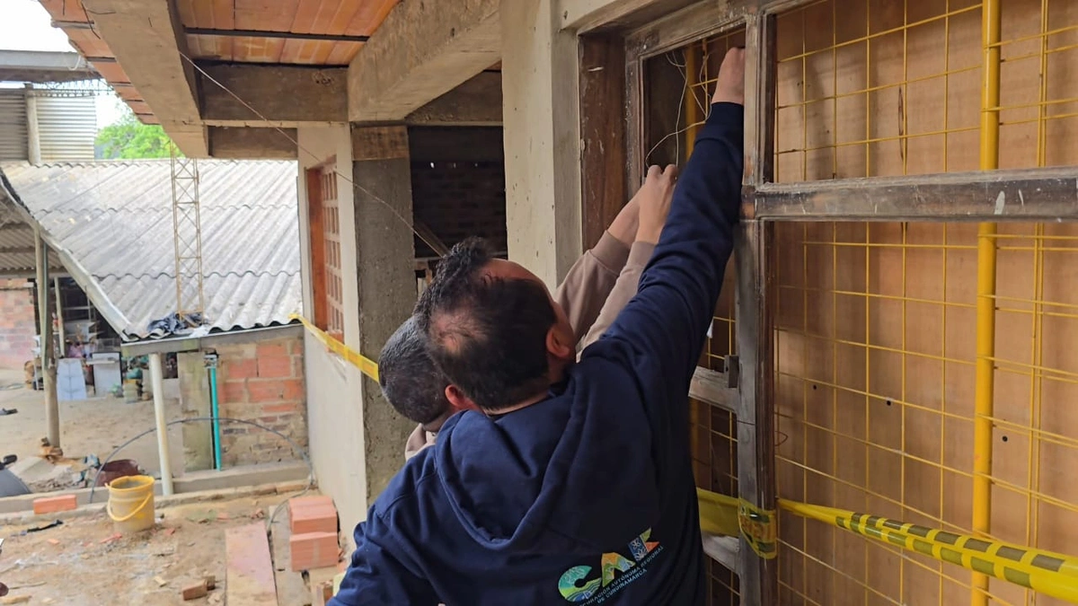 La CAR frena construcci�n ilegal en ronda h�drica de R�quira para proteger el agua La CAR frena construcci�n ilegal en ronda h�drica de R�quira para proteger el agua