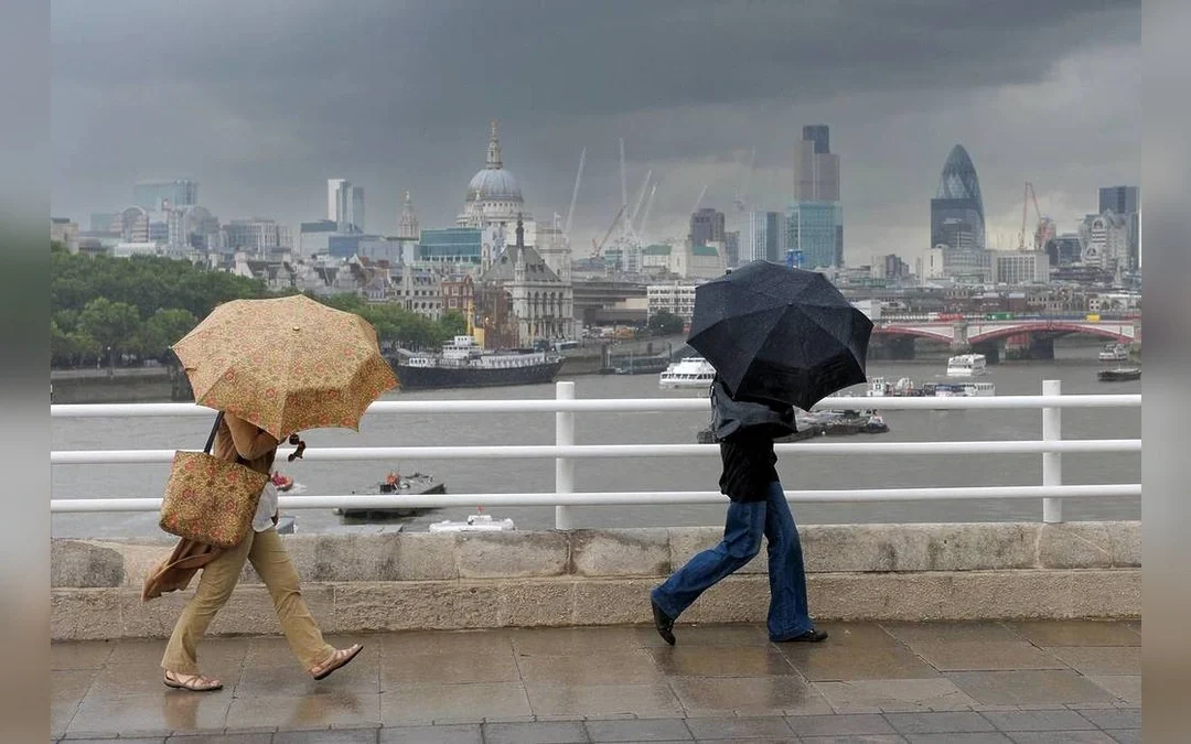 Temporal destructivo en Europa: Las borrascas Chandra y Kristin paralizan infraestructuras en Reino Unido y España